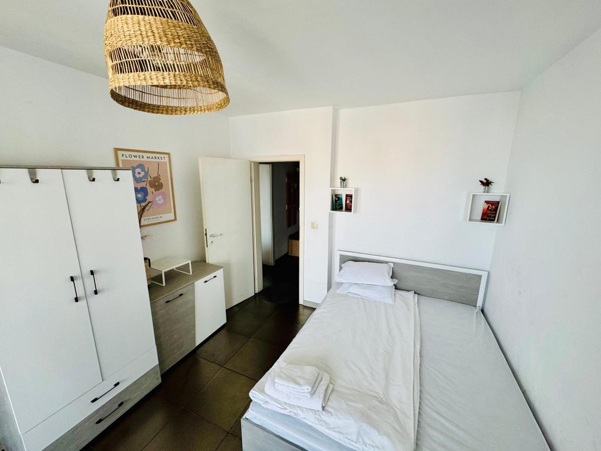 New Two Bedroom Apartment With Balcony Sofia Exterior foto